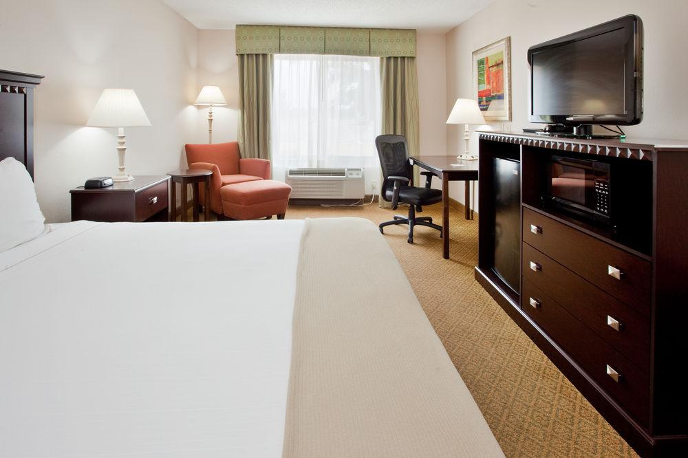 Holiday Inn Express Hotel & Suites Kinston By Ihg Dış mekan fotoğraf
